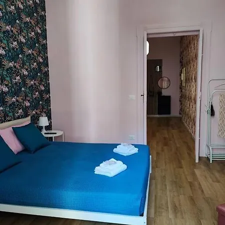 アパート Alexas House La Tua Casa In バーリ